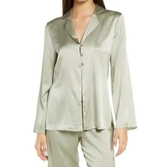 SKIMS Stretch Silk Pajama Top Long Sleeve Flyaway Sleep Shirt Talc Green NWT 4X - Picture 1 of 8